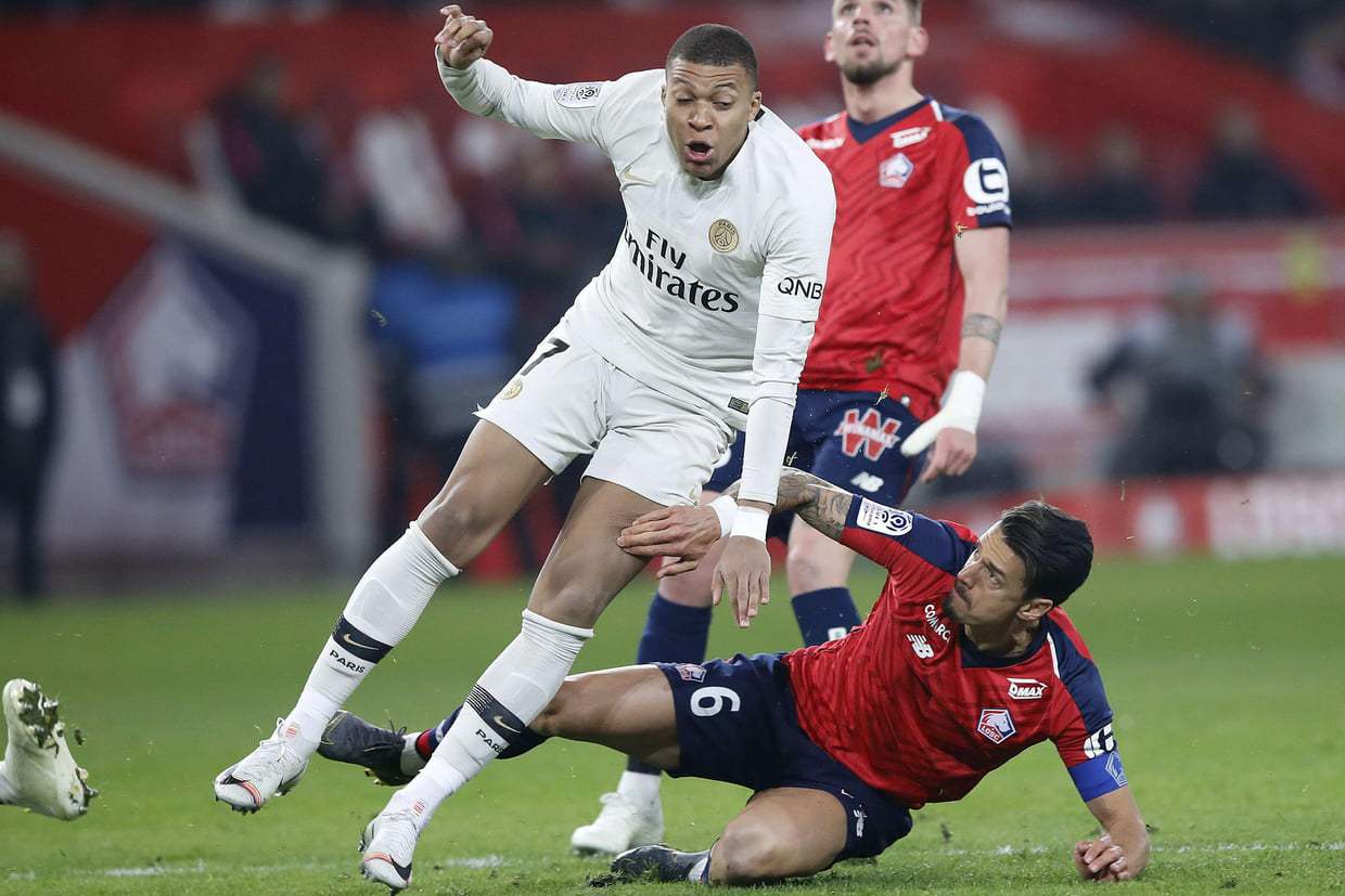 巴黎圣日耳曼足球俱乐部球员名单-爱游戏